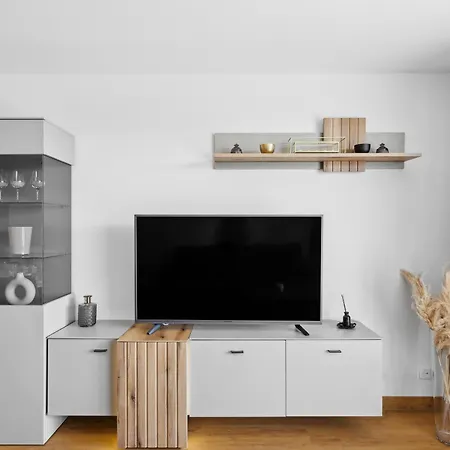 Flexi - Balkon , Seeblick, Pool & Speed Wlan Apartment *