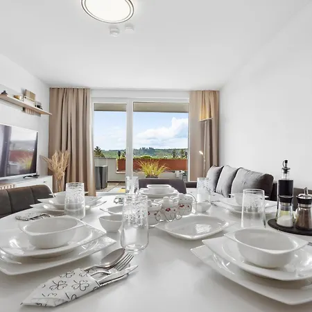 Appartement Flexi - Balkon , Seeblick, Pool & Speed Wlan