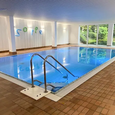 Casa Malaga - Seeblick, Balkon & Pool Am Sorpesee