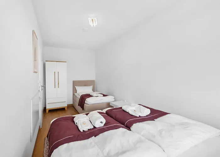 Flexi - Balkon , Seeblick, Pool & Speed Wlan *