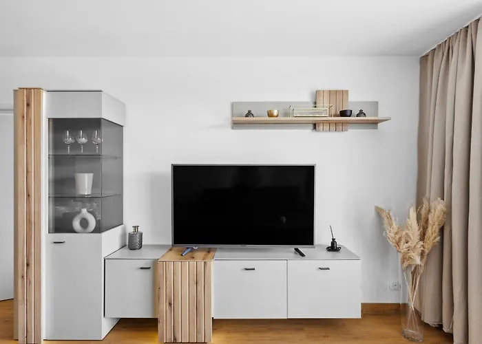 Flexi - Balkon , Seeblick, Pool & Speed Wlan Apartment *