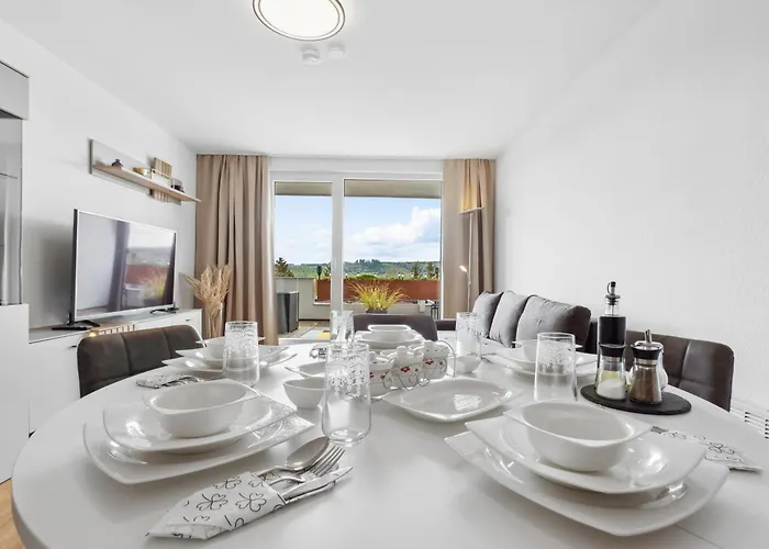 Apartment Flexi - Balkon , Seeblick, Pool & Speed Wlan