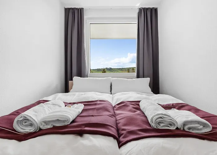 Flexi - Balkon , Seeblick, Pool & Speed Wlan * Langscheid (North Rhine-Westphalia)